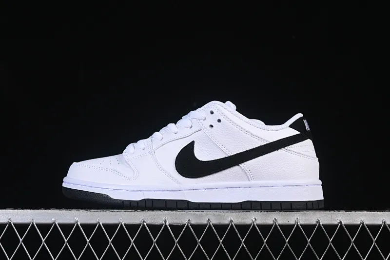 All Categories Nk SB Dunk Series Nk SB Dunk Low Low-top sneakers Nike SB Dunk Low Classic white and black Low-top casual sneakers HF3704-100